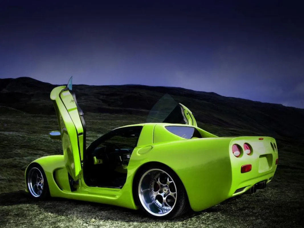 WITTERA Corvette mit Flügeltüren und Stingray-Style Heckklappe