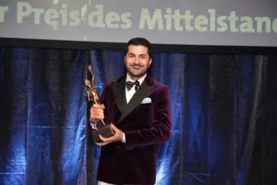 Großer Preis des Mittelstandes für Make-up-Akademie Bild: Großer Preis des Mittelstandes für Make-up-Akademie