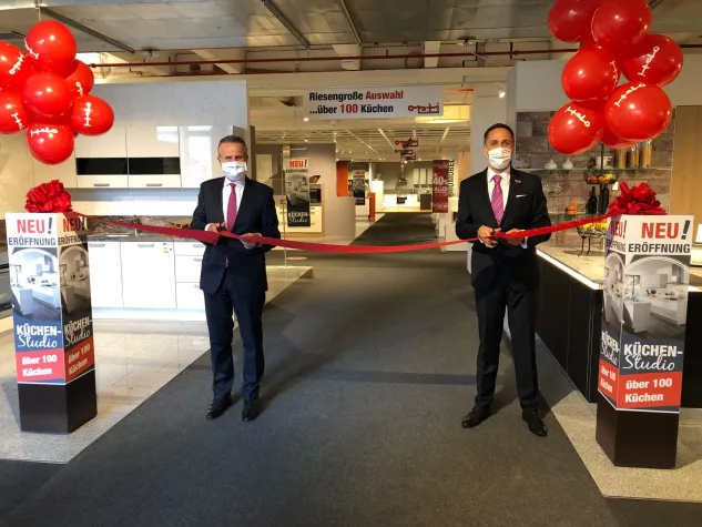 Neueröffnung der Küchen- & Badwelt Opti-Wohnwelt Backnang Bild: Neueröffnung der Küchen- & Badwelt Opti-Wohnwelt Backnang