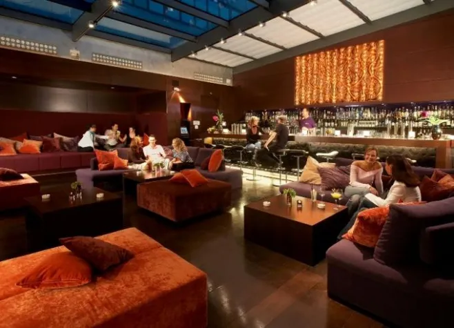 Bild: Mach mal Pause: Chilliges Live Entertainment im Park Inn Berlin-Alexanderplatz