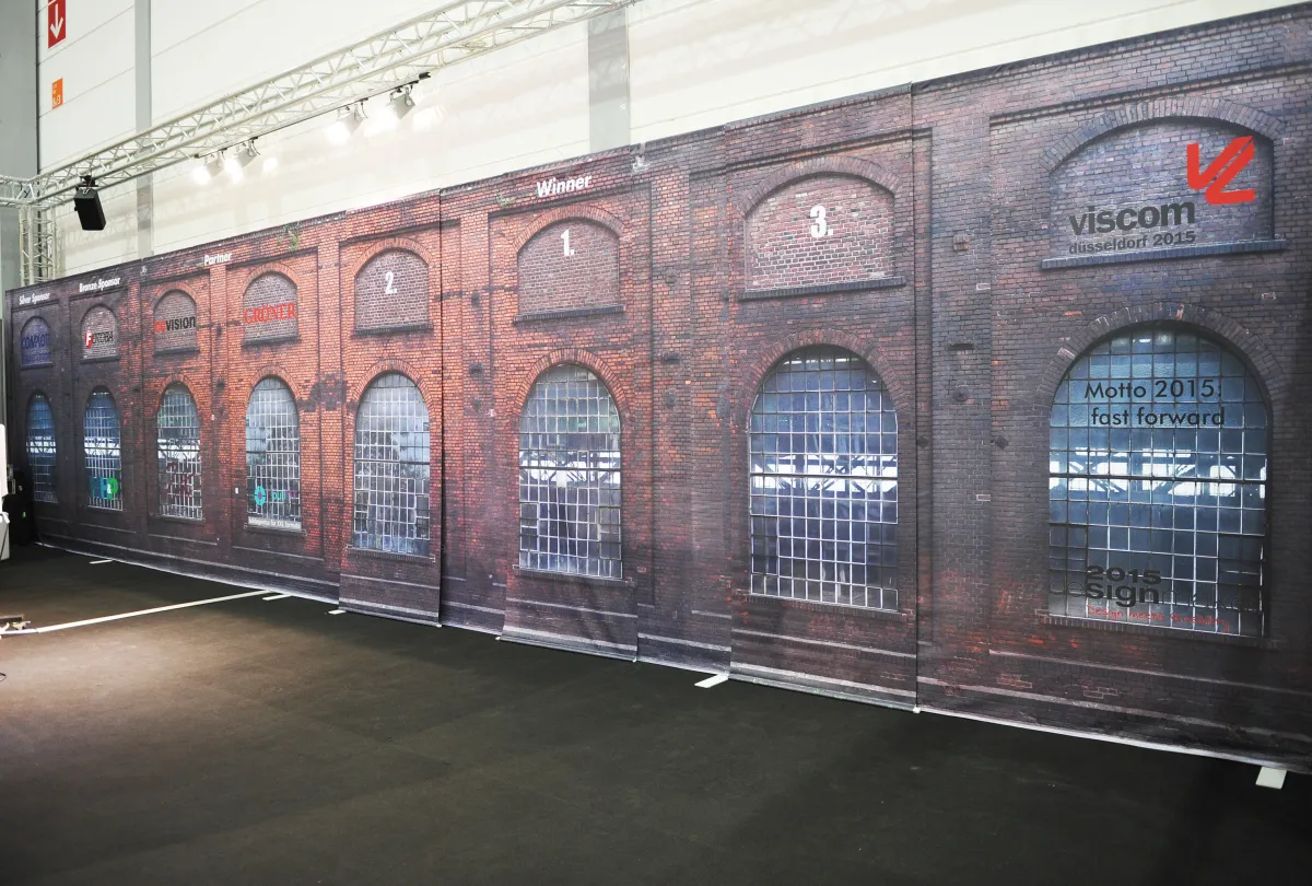 messerückwand auf der viscom (© pullPIX/eberhard weible)