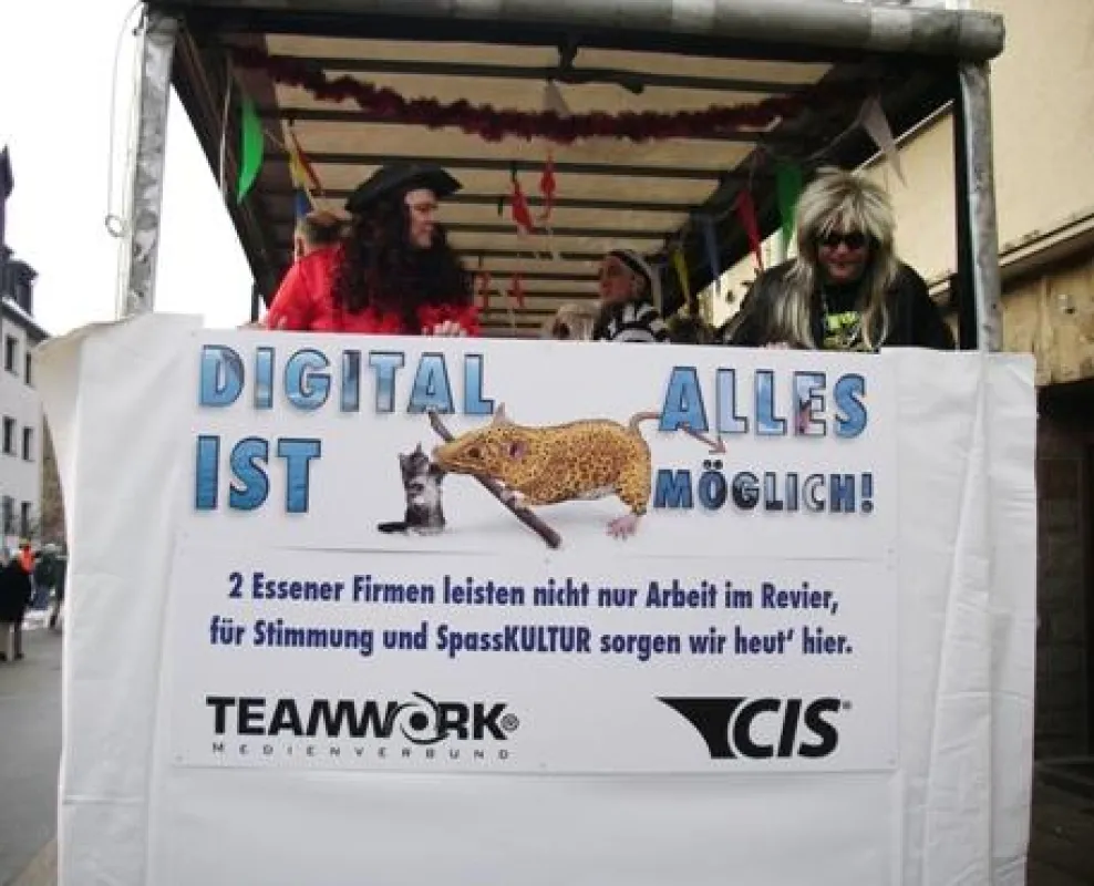 CIS und TEAMWORK auf dem Kamellewagen