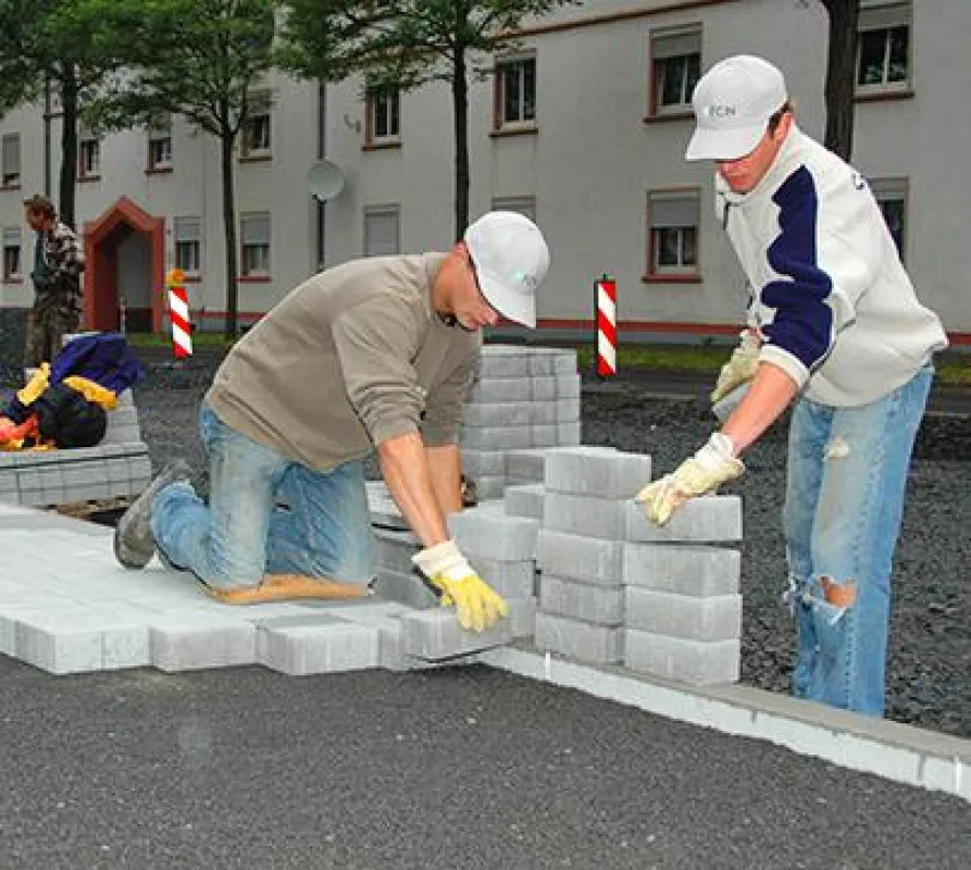 Pflastersteine mit AirClean® von F. C. Nüdling