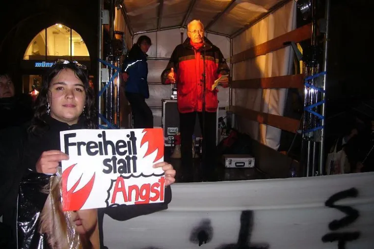 Bild: 2000 Teilnehmer bei Friedensdemo