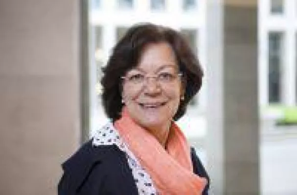 Schulstart: Lesen, lesen, lesen! So können Eltern ihre Kinder unterstützen Bild: Schulstart: Lesen, lesen, lesen! So können Eltern ihre Kinder unterstützen