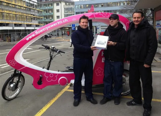 Bild: Veloform Media GmbH Berlin und Rikscha Taxi Schweiz AG bauen Partnerschaft in Europa aus