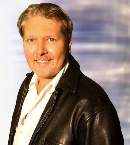 Bild: Schlagersänger Marc Hendric ist zurück