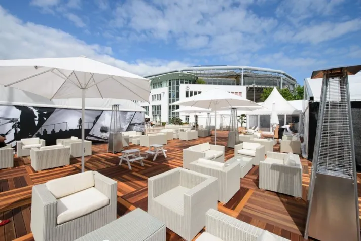Bild: 4000 m² temporäre Flächen für den Tennis-Sport