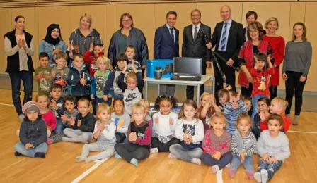 Bild: PROJECT Life Stiftung spendet 10.000 Euro für Kinder- und Jugendförderung in Bamberg