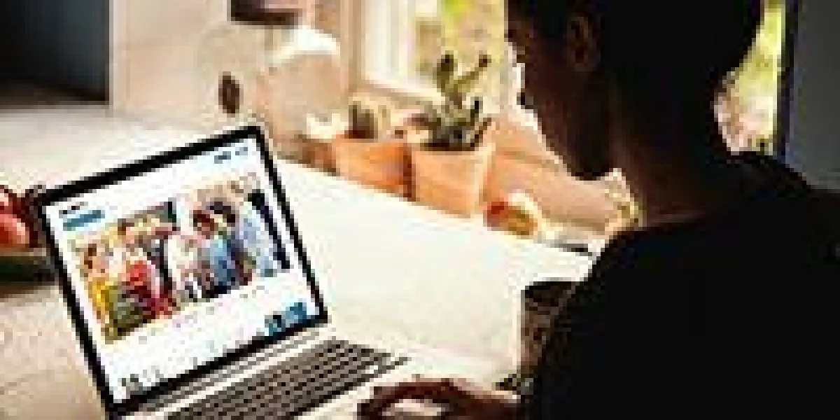 Der neue Online-Marktplatz m-cit bündelt den Bildungsmarkt und ermöglicht viele Nutzungsvorteile. Foto: Wavebreak Media