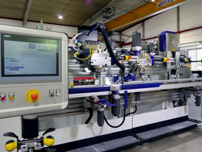 Schneller biegen- X2000NC-mit Fingerbiegetechnik- Die Evolution des Standards Bild: Schneller biegen- X2000NC-mit Fingerbiegetechnik- Die Evolution des Standards