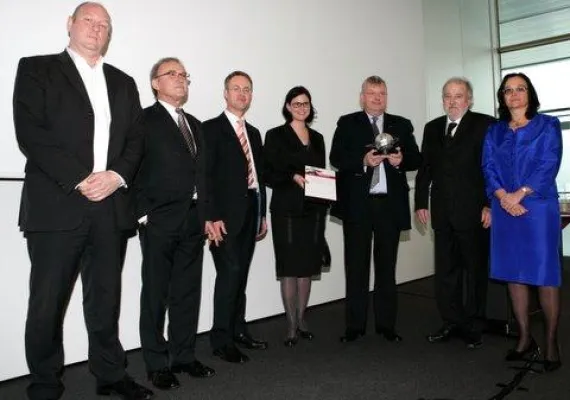 Bild: Kompetenzpreis Baden-Württemberg geht an die Paul Hartmann AG