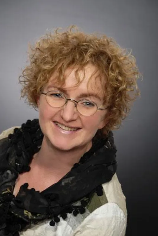 Kundenbetreuerin Martina Gierse-Westermeier kümmert sich gerne um Ihr Anliegen.