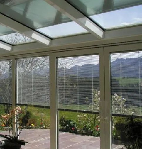 Bild: Welche Vorteile hat Sonnenschutz im Isolierglas / Scheibenzwischenraum?