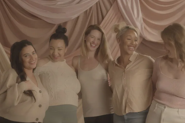 Momcozy enthüllt die Kampagne "Ihre unendliche Kraft" mit einem Fernsehwerbespot zum Internationalen Frauentag Bild: Momcozy enthüllt die Kampagne "Ihre unendliche Kraft" mit einem Fernsehwerbespot zum Internationalen Frauentag