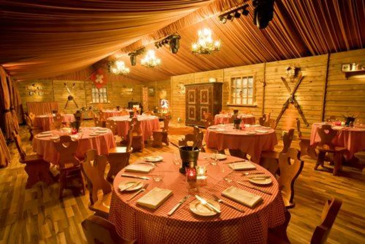 Schweizer Chalet im Swissôtel The Howard, London