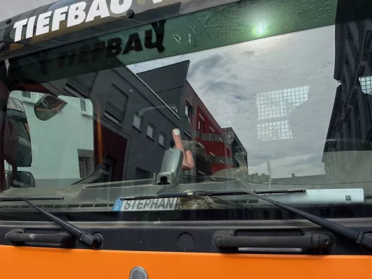 Bild: Alarmierende Zahlen: Zunahme von unzufriedenen Mitarbeiter*innen schreit nach neuem Leadership. 