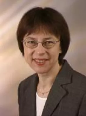 NRW Neurologisches Reha-Zentrum Wiesbaden: Spiegeltherapie hilft Schlaganfall-Patienten Bild: NRW Neurologisches Reha-Zentrum Wiesbaden: Spiegeltherapie hilft Schlaganfall-Patienten