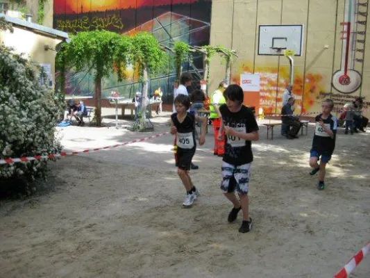 Bild: BesserStudieren! sponsert Grundschule in Berlin