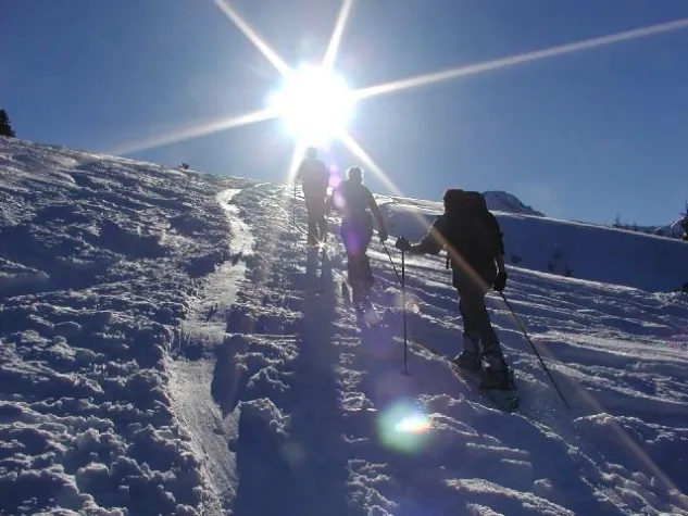 Tagen und Spaß im Schnee - Neues Winterspecial „Teamgeist & Business am Berg“ von faszinatour Bild: Tagen und Spaß im Schnee - Neues Winterspecial „Teamgeist & Business am Berg“ von faszinatour