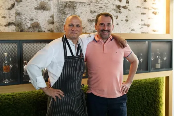 Nordisch-südliche Herzensküche - Sauli Kemppainen und Vedad Hadziabdic im Restaurant Savu am Kurfürstendamm Bild: Nordisch-südliche Herzensküche - Sauli Kemppainen und Vedad Hadziabdic im Restaurant Savu am Kurfürstendamm