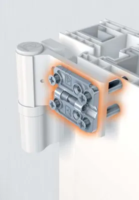 Neue Lösung für die Bandbefestigung an Kunststofftüren Bild: Neue Lösung für die Bandbefestigung an Kunststofftüren
