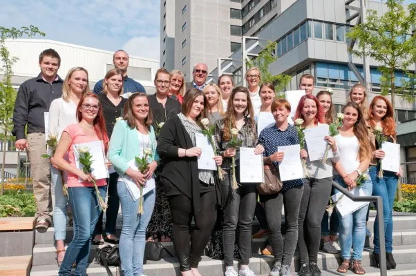 Bild: Start ins Berufsleben mit bestandenem Examen