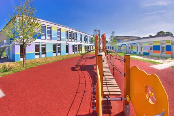 Bild: Fallschutzboden neu erfunden: leuchtende Farben, geringere Kosten, längere Lebensdauer