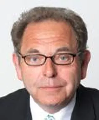 Bild: Klaus Neumann neuer Leiter des Düsseldorfer Retail-Teams von AENGEVELT