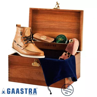 Weihnachten an Deck: Gaastra Bootsschuh Luxus-Edition 2011 als Geschenk für Männer limitiert im Gaastra Shop Bild: Weihnachten an Deck: Gaastra Bootsschuh Luxus-Edition 2011 als Geschenk für Männer limitiert im Gaastra Shop