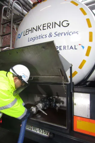 Bild: LEHNKERING erweitert Onsite Services für LANXESS im CHEMPARK Krefeld-Uerdingen