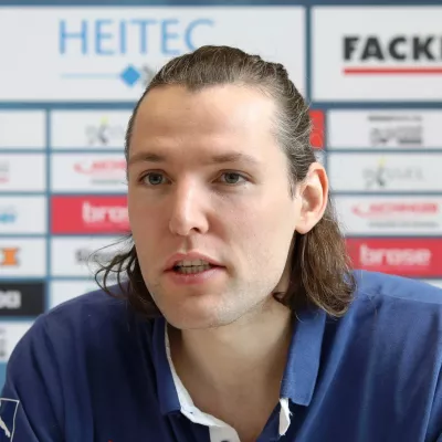 Bild: Johannes Sellin bleibt dem HC Erlangen erhalten 