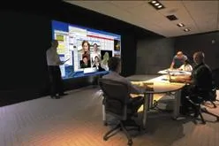 Bild: TANDBERG und Barco kündigen HD-Tele-Collaboration Lösung an