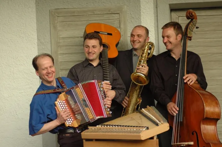 Bild: Zapf’nstreich am 27. Dezember im Kultursaal am Park