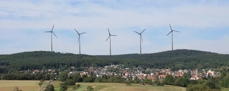 Bild: Bürgerinitiative „proWald Niedernhausen“ wehrt sich gegen Windenergieanlagen im Niedernhausener Waldgebiet