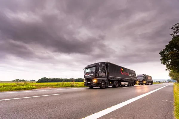 Bild: Die Steden Logistik GmbH beteiligt sich am Hochwasserschutz in Köln