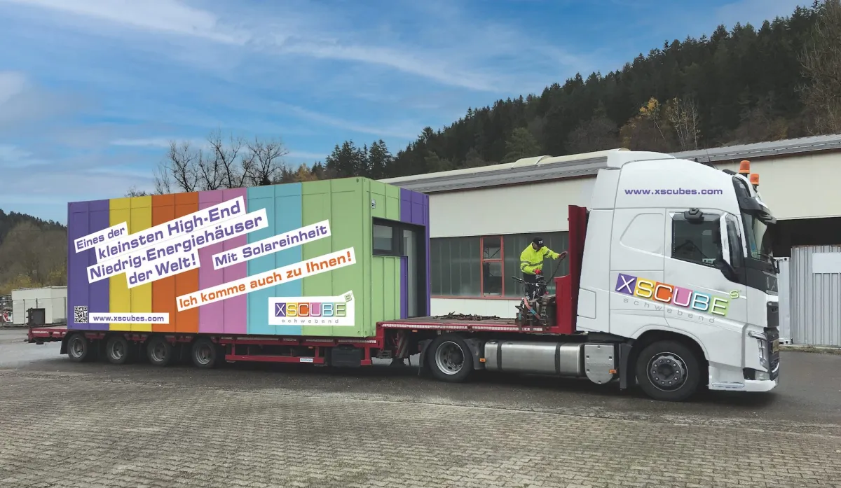 Das Tiny House geht auf Tournee durch Deutschland (© @xscubes)