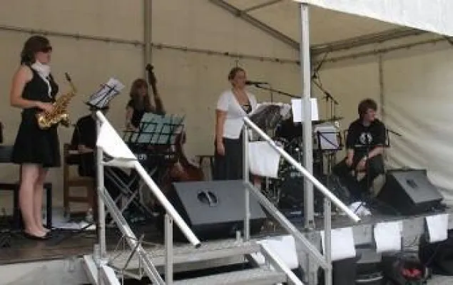 His Major Six - Gastauftritt der neuen Jazzband beim Hersbrucker Altstadtfest Bild: His Major Six - Gastauftritt der neuen Jazzband beim Hersbrucker Altstadtfest