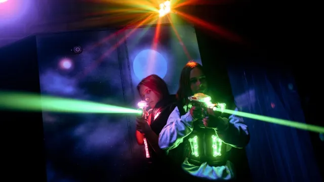Bild: Fast ein Jahr LASERGATE in Maintal: Lasertag-Spaß im Rhein-Main-Gebiet mit frischem Rückenwind ins Frühjahr