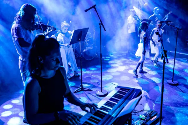 Bild: Tomate Rockt! – “Keep on Rocking in a Free World” in der WABE