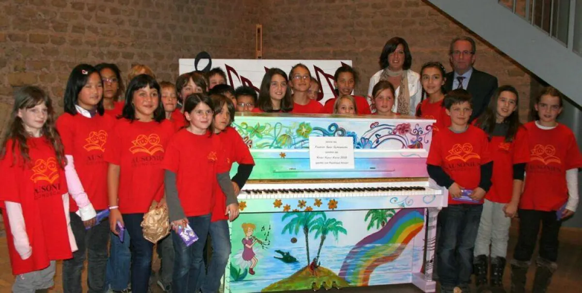 Übergabe KinderKulturKlavier 2010 der Kulturstiftung Trier