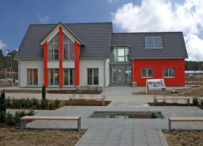 Bild: Viel Glas, viel Licht, viel Sonne und ein raffinierter Anbau