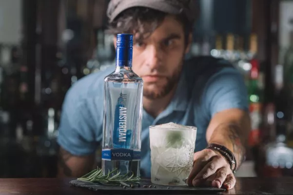 Bild: The Next Generation of Barkeepers: Junge Bartender kreieren Drinks mit neuem Premiumvodka