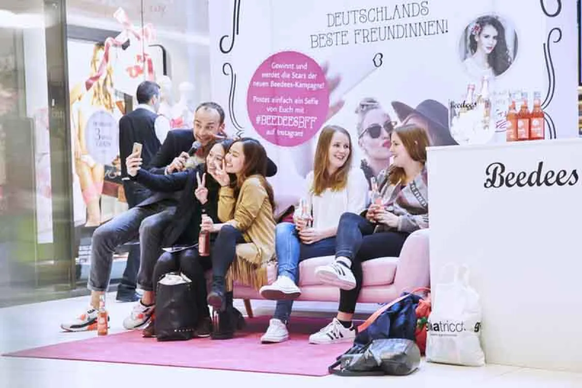 Livecasting am 19.3. im Triumph Store in der Mall of Berlin (Foto: Beedees / Mike Auerbach)