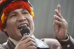 Peru: Indigenen-Anführer verurteilt Ölunternehmen nach Rückkehr aus Exil Bild: Peru: Indigenen-Anführer verurteilt Ölunternehmen nach Rückkehr aus Exil