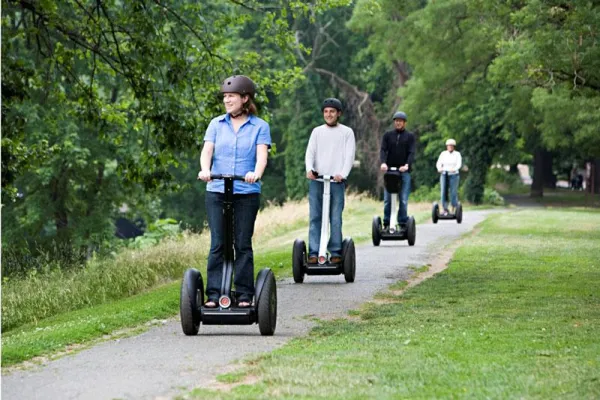 Größter Individualanbieter für Segways in Deutschland gegründet – yoove Mobility GmbH Bild: Größter Individualanbieter für Segways in Deutschland gegründet – yoove Mobility GmbH