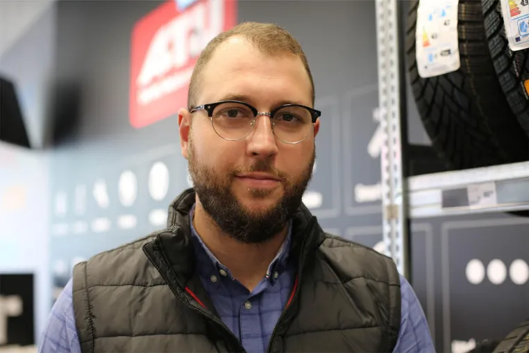 Interview mit A.T.U Experte Sebastian Scharnagl zum Winterreifenwechsel Bild: Interview mit A.T.U Experte Sebastian Scharnagl zum Winterreifenwechsel