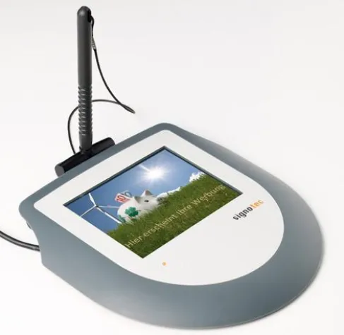 Bild: signotec mit neuem Pad auf dem FI-Forum 2010