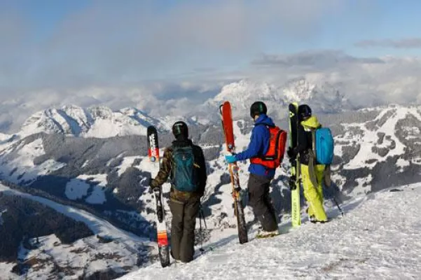 Bild: Alles bereit für den ersten Tourstopp des Thule FreerideTestival presented by BMW xDrive in Saalbach