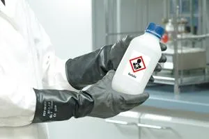 Gefahrstoffkennzeichnung rechtzeitig auf neue GHS-Symbole umstellen Bild: Gefahrstoffkennzeichnung rechtzeitig auf neue GHS-Symbole umstellen